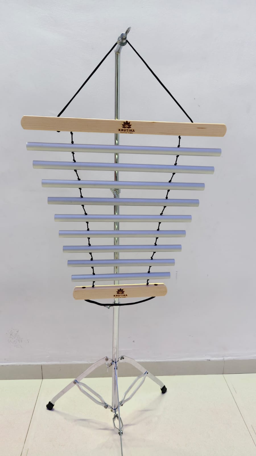SWINGING CHIME